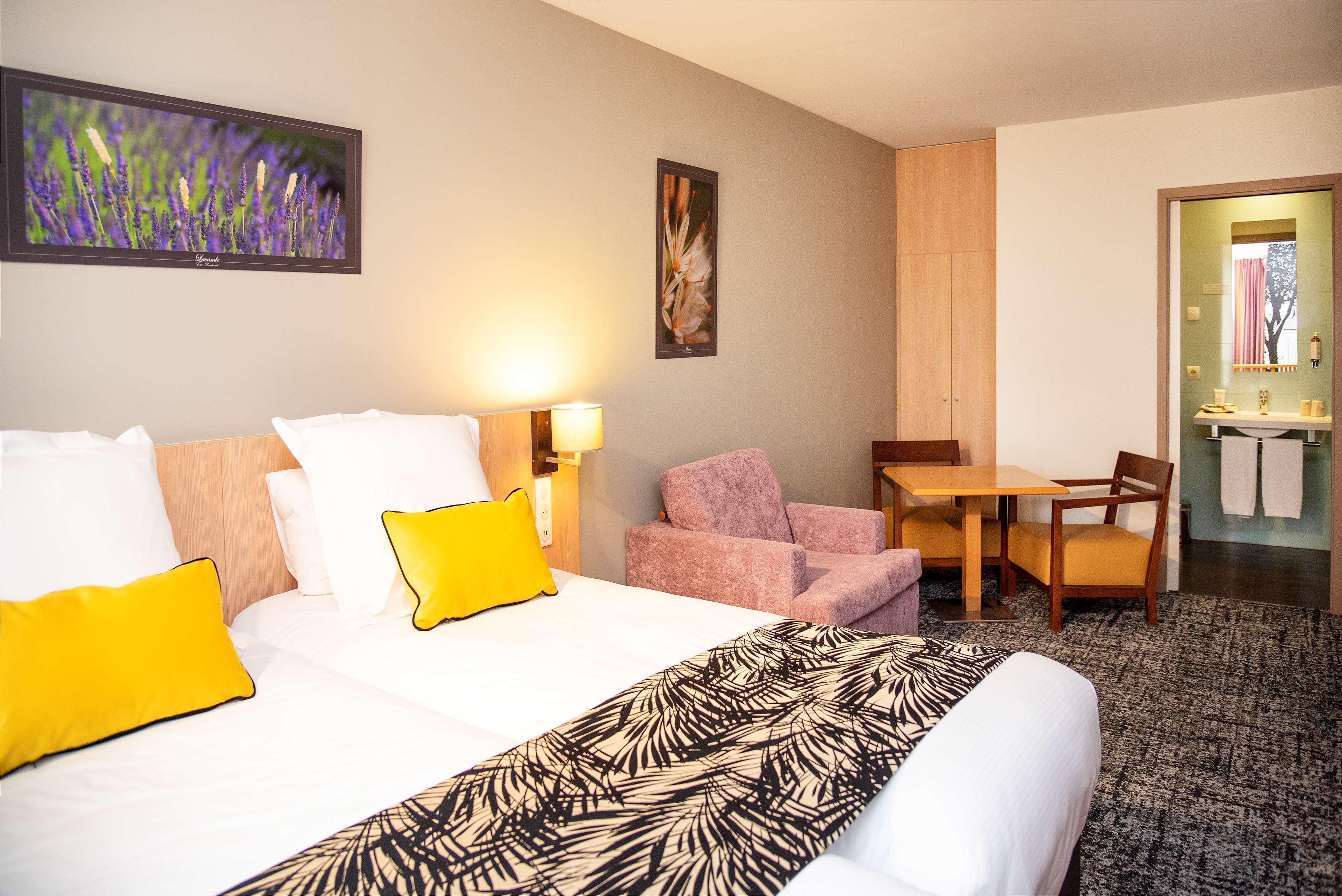 Best Western Plus Hotel Colbert Châteauroux Buitenkant foto