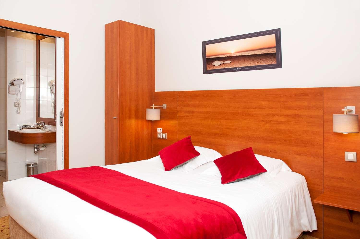 Best Western Plus Hotel Colbert Châteauroux Buitenkant foto