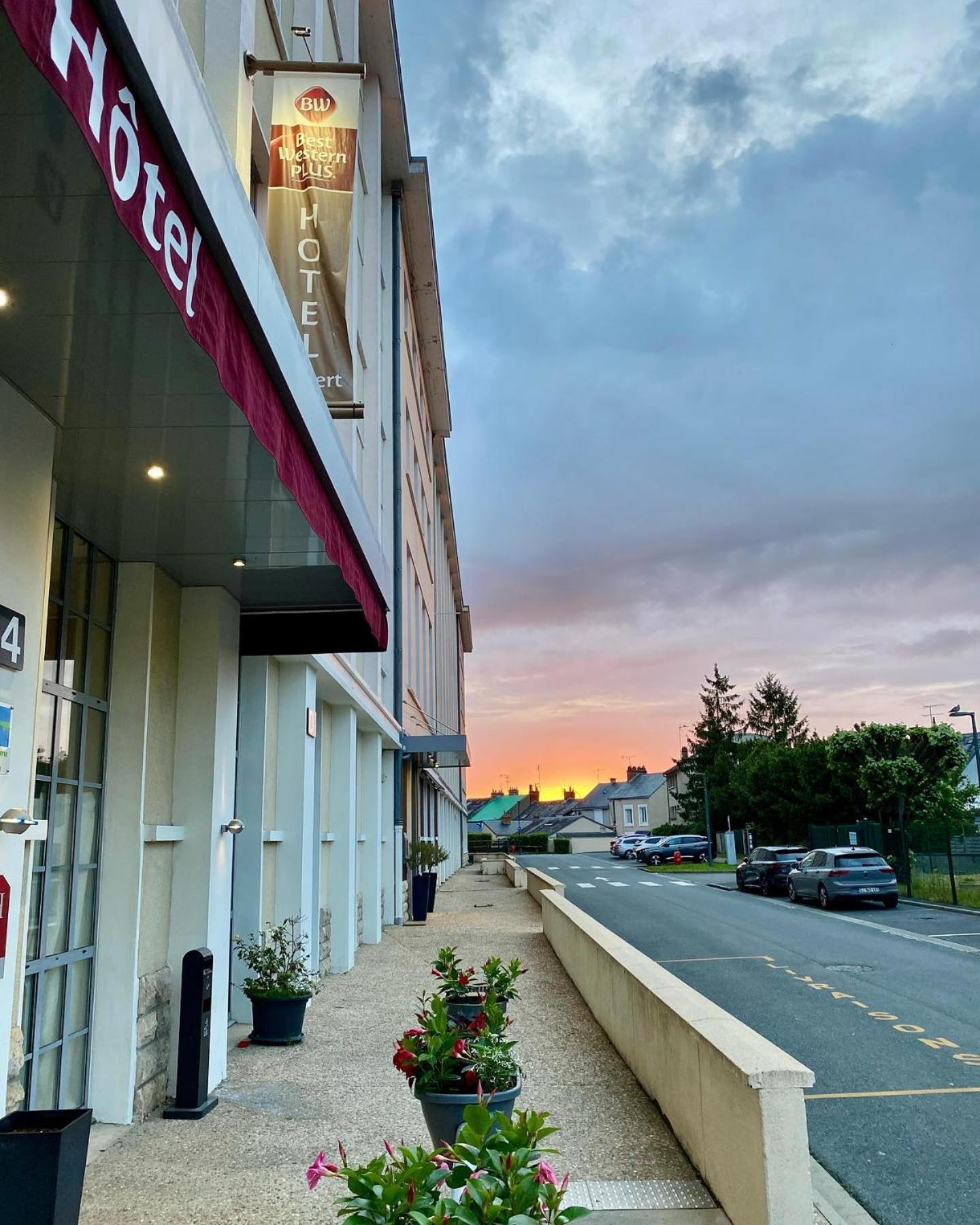 Best Western Plus Hotel Colbert Châteauroux Buitenkant foto
