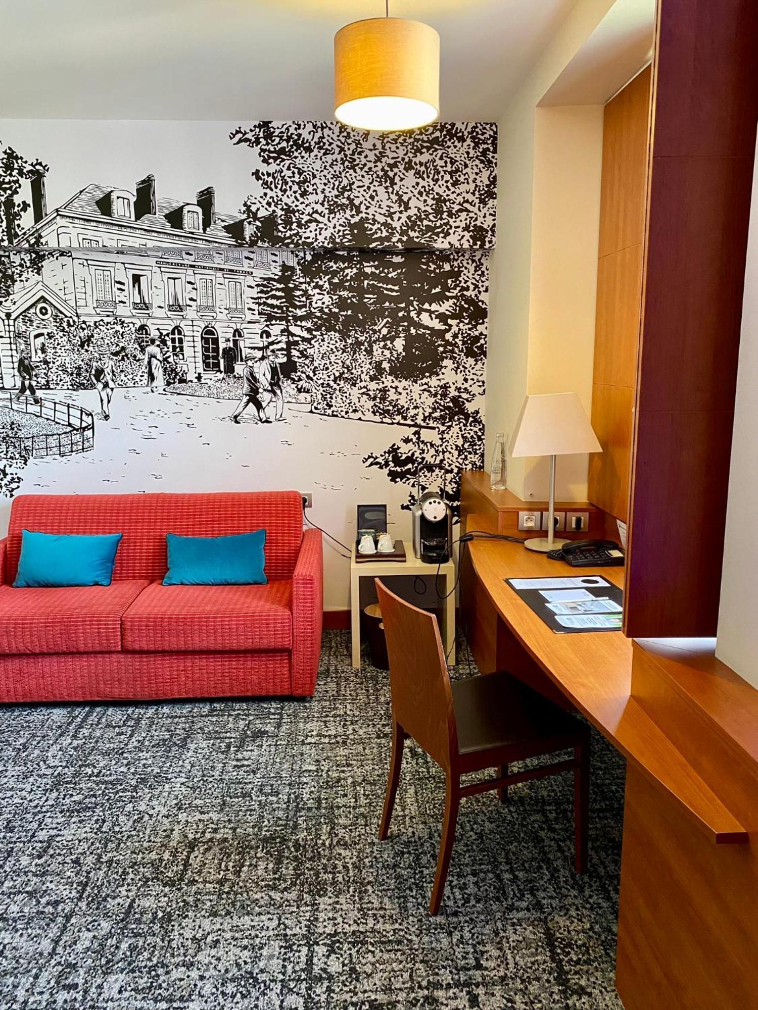 Best Western Plus Hotel Colbert Châteauroux Buitenkant foto