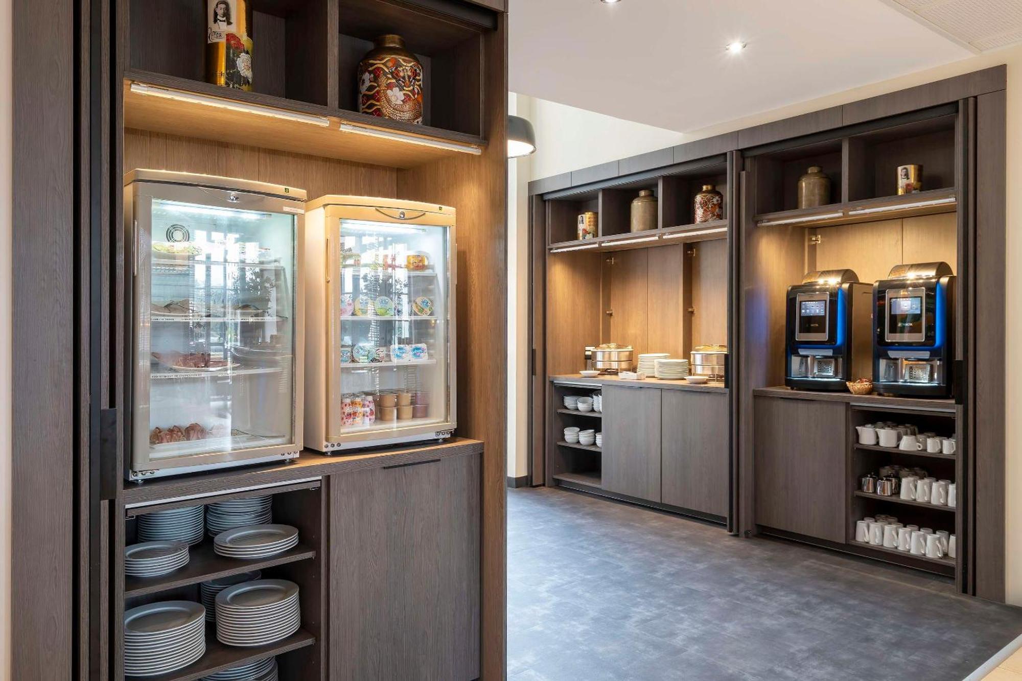 Best Western Plus Hotel Colbert Châteauroux Buitenkant foto