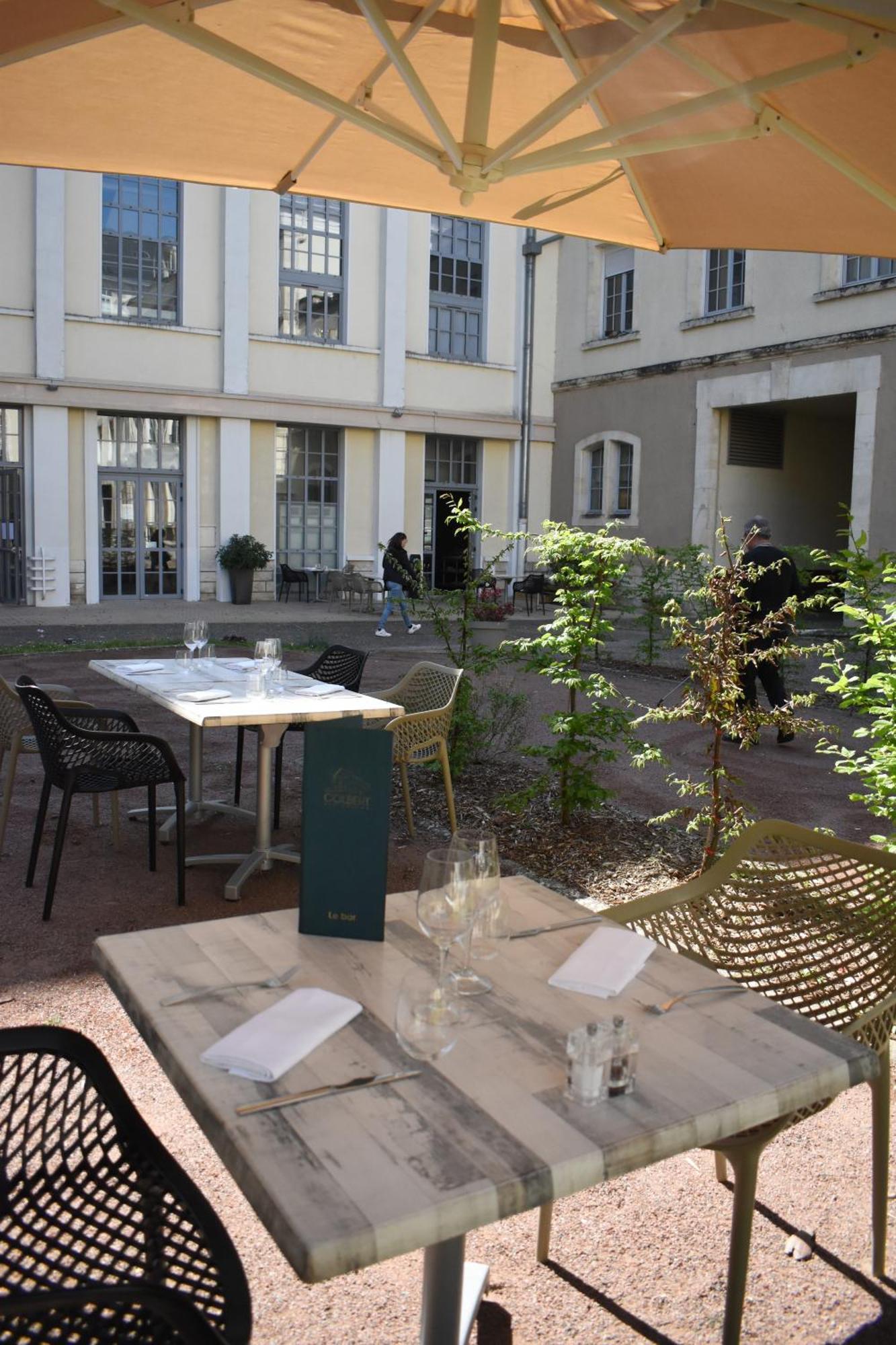 Best Western Plus Hotel Colbert Châteauroux Buitenkant foto